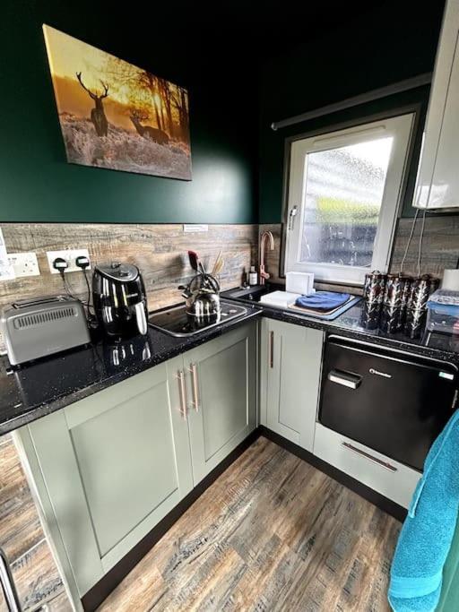 The Potter'S Rest, A Cosy Wee Cabin In The Highlands Watten Exteriör bild